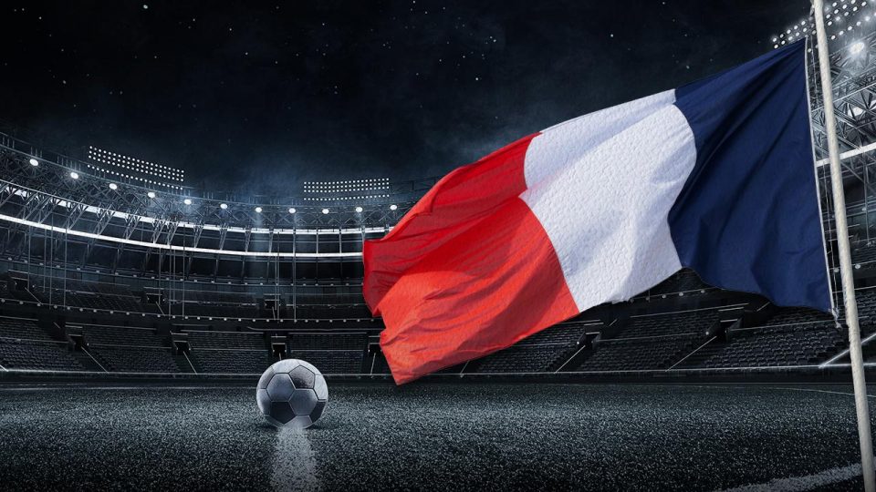 Fransa’da İslam karşıtı karar: Futbolcuların oruç açma arası yasaklandı